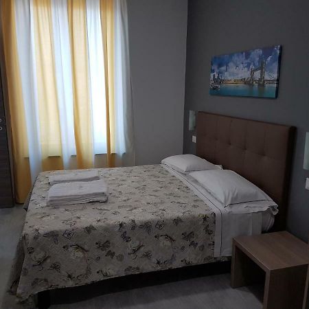Hotel Oregon ミラノ エクステリア 写真